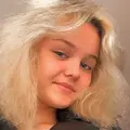 Я Валя, 18, из Темрюка, ищу знакомство для приятного времяпровождения