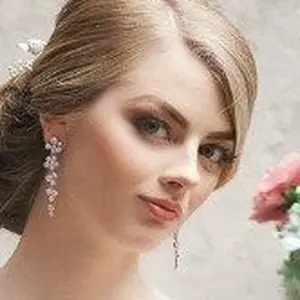 Я Яна, 35, из Колпина, ищу знакомство для дружбы