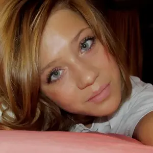 Я Ксения, 18, из Нязепетровска, ищу знакомство для общения