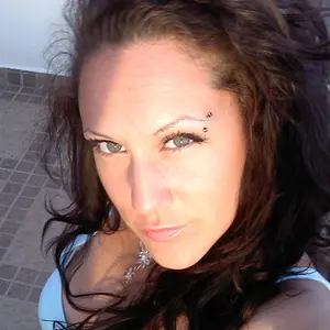 Виктория из Новомичуринска, ищу на сайте общение