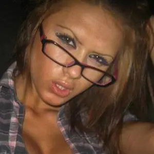 Я Алина, 19, из Аксая, ищу знакомства на одну ночь