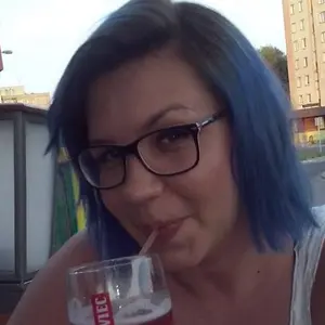 Александра из Североморска, ищу на сайте постоянные отношения