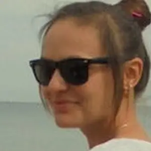 Снежана из Радужного, мне 23, познакомлюсь на одну ночь