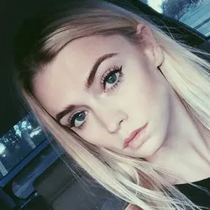 Алиса из Айхала, мне 19, познакомлюсь без обязательств