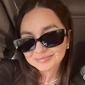 Кристина из Санкт-Петербурга, ищу на сайте общение