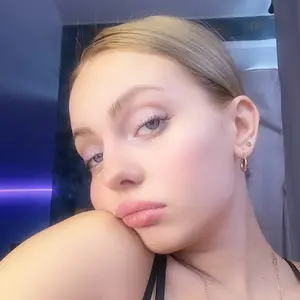 Я Вика, 19, знакомлюсь для без обязательств в Курчатове