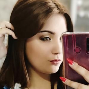 Ксения из Алатыря, мне 23, познакомлюсь для постоянных отношений