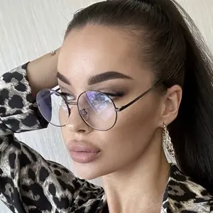 Диана из Воронежа, мне 32, познакомлюсь для вирта