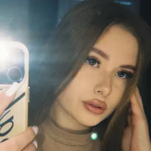 Я Камилла, 20, из Тарусы, ищу знакомство для приятного времяпровождения