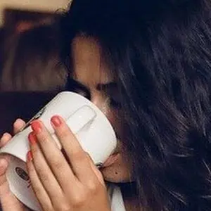 Я Настя, 28, из Санкт-Петербурга, ищу знакомство для дружбы