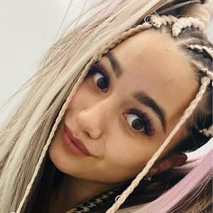 Я Alina, 19, из Санкт-Петербурга, ищу знакомство для вирта