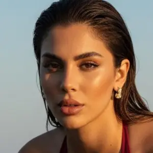 Аделина из Томска, мне 25, познакомлюсь для вирта