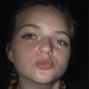 Я Анастасия, 18, из Тарусы, ищу знакомства без обязательств