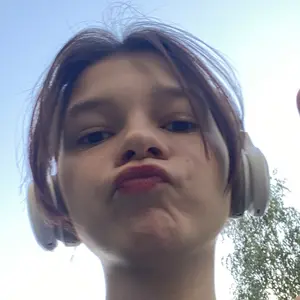 Я Лена, 20, знакомлюсь для постоянных отношений в Нижневартовске