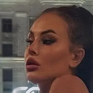 Я Энн, 27, из Москвы, ищу знакомство для общения