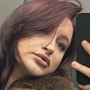 Елена из Санкт-Петербурга, ищу на сайте общение