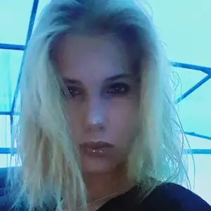 Я Лина, 22, из Перми, ищу знакомства на одну ночь