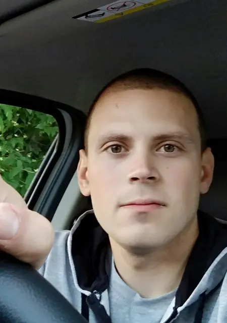 Я Евгений, 31, знакомлюсь без обязательств в Санкт-Петербурге