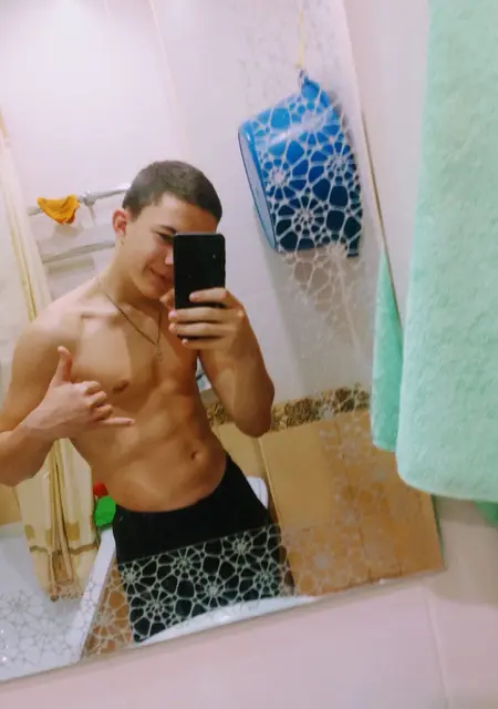 Я Volkov, 20, знакомлюсь для постоянных отношений в Евпатории