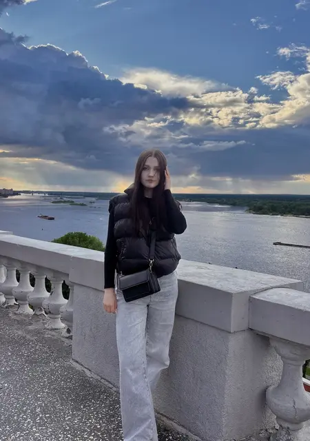 Я Алиса, 18, из Нижнего Новгорода, ищу знакомство для постоянных отношений