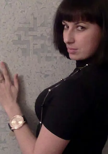 Я Кристи, 41, из Вольска, ищу знакомства без обязательств