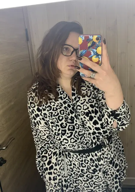 Я Евгения, 31, знакомлюсь для открытые отношения в Перми