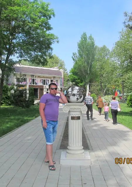 Я Денис, 40, из Павлова, ищу знакомства на одну ночь