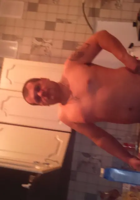 Я Эндрю, 49, из Коряжмы, ищу знакомства без обязательств