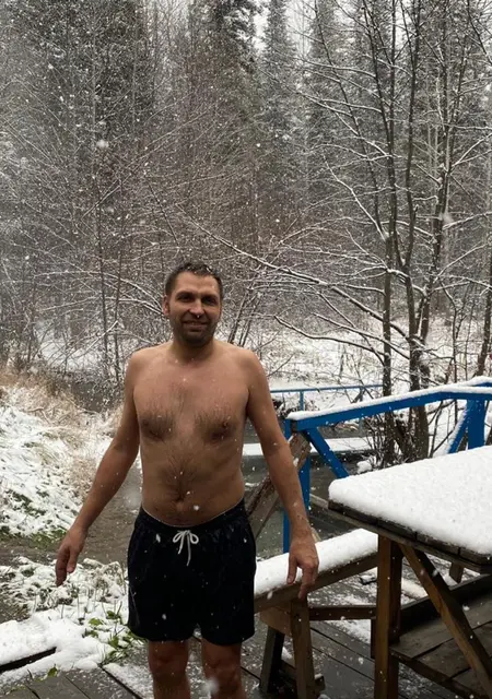 Александр из Абдулина, мне 45, познакомлюсь на одну ночь