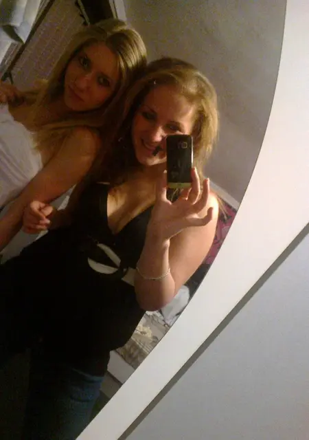 Я Инга, 18, из Русско-Высоцкого, ищу знакомство для вирта