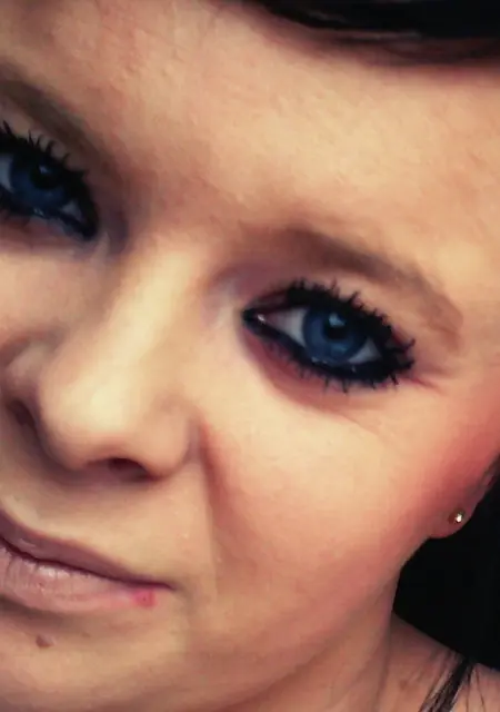 Диана из Владикавказа, ищу на сайте постоянные отношения