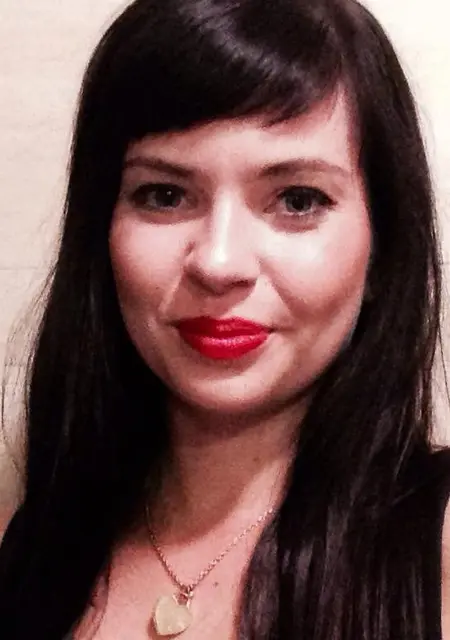 Я Лариса, 25, из Сертолова, ищу знакомства без обязательств