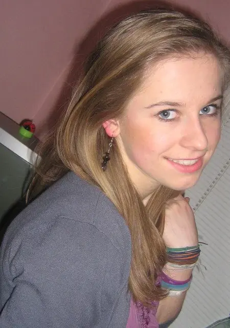 Эвелина из Забайкальска, мне 23, познакомлюсь для общения