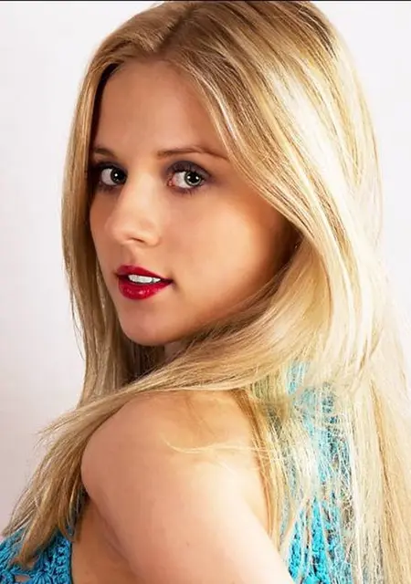 Я Майя, 18, из Кавалерова, ищу знакомство для общения