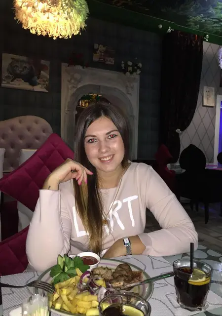 Я Александра, 32, из Санкт-Петербурга, ищу знакомство для постоянных отношений