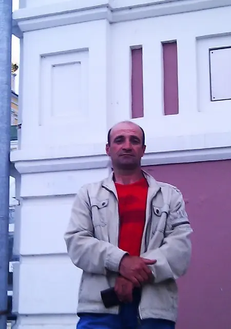 Михаил из Бологого, мне 55, познакомлюсь на одну ночь