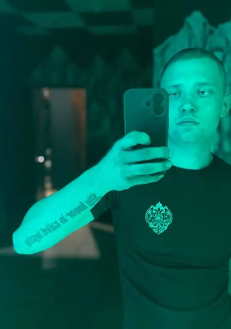 Я Андрей, 21, из Строителя, ищу знакомства без обязательств