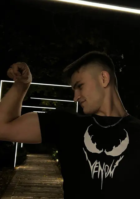 Я Марк, 27, знакомлюсь для дружбы в Москве