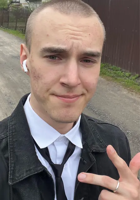 Я Иван, 22, из Курска, ищу знакомство для приятного времяпровождения