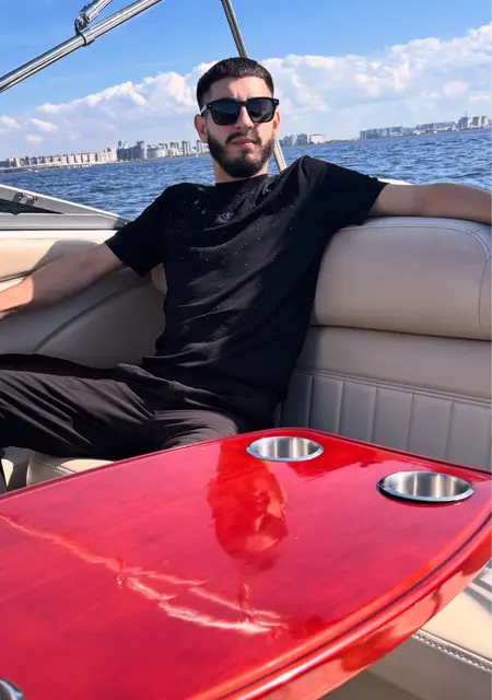 Я Влад, 22, знакомлюсь без обязательств в Костроме