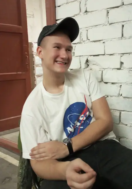 Я Даниил, 24, из Владивостока, ищу знакомства без обязательств