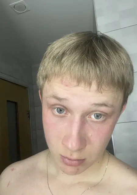 Я Кирилл, 19, из Хабаровска, ищу знакомство для открытые отношения
