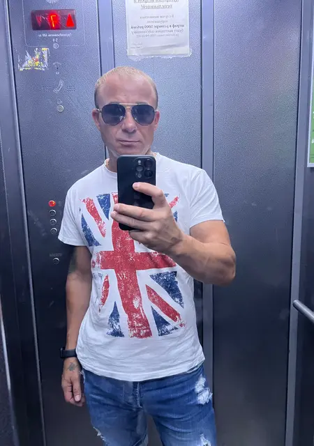 Иван из Новороссийска, мне 40, познакомлюсь без обязательств