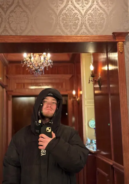 Антон из Рощина, ищу на сайте знакомства на одну ночь