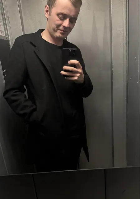 Я Иван, 28, из Санкт-Петербурга, ищу знакомства без обязательств