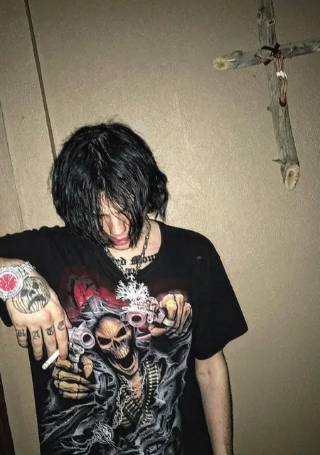 Я Андрей, 19, из Ржавков, ищу знакомства без обязательств