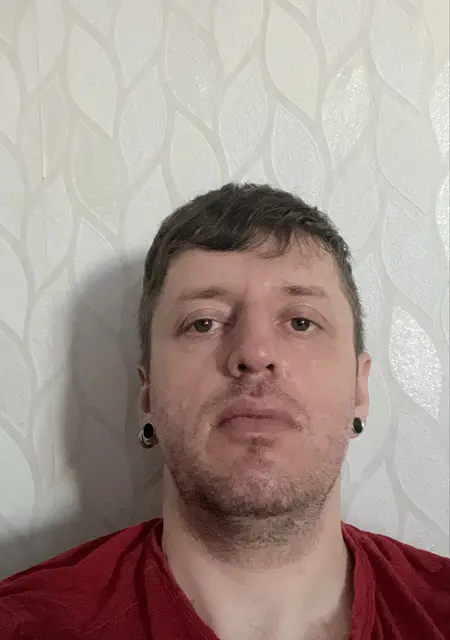 Андрей из Новосибирска, мне 38, познакомлюсь для приятного времяпровождения