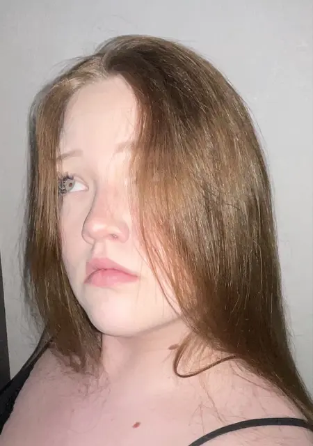 Я Жирная, 18, из Елизова, ищу знакомство для общения