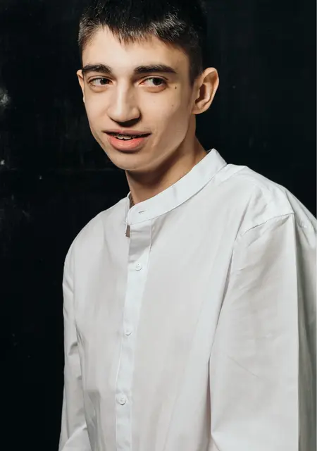 Я Змей, 21, знакомлюсь без обязательств в Казани