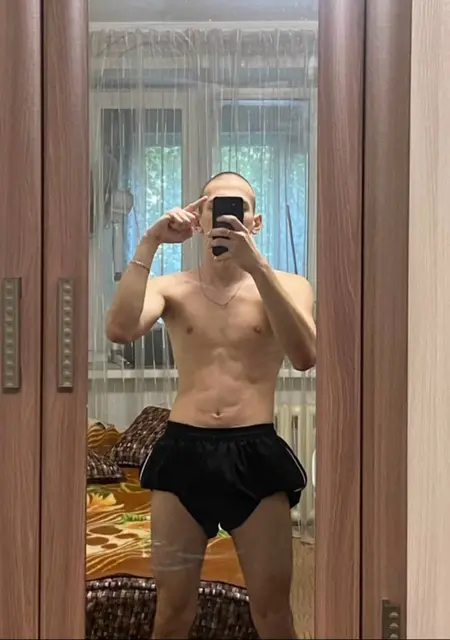 Я Ярик, 20, знакомлюсь для вирта в Ярославле